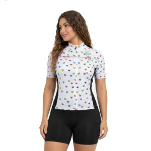 CAMISA FEMININA MC CORAÇÃO COLORIDO